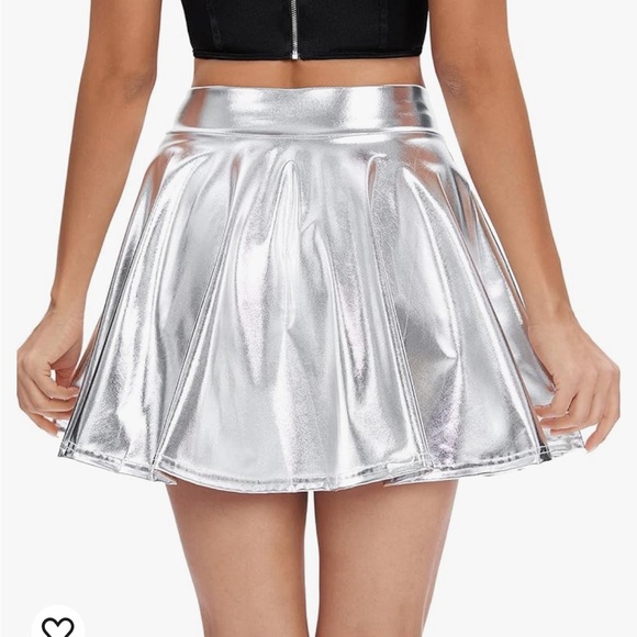 NWT Amazon Urban Coco Shiny flared mini skater skirt, size large - Picture 2 of 4